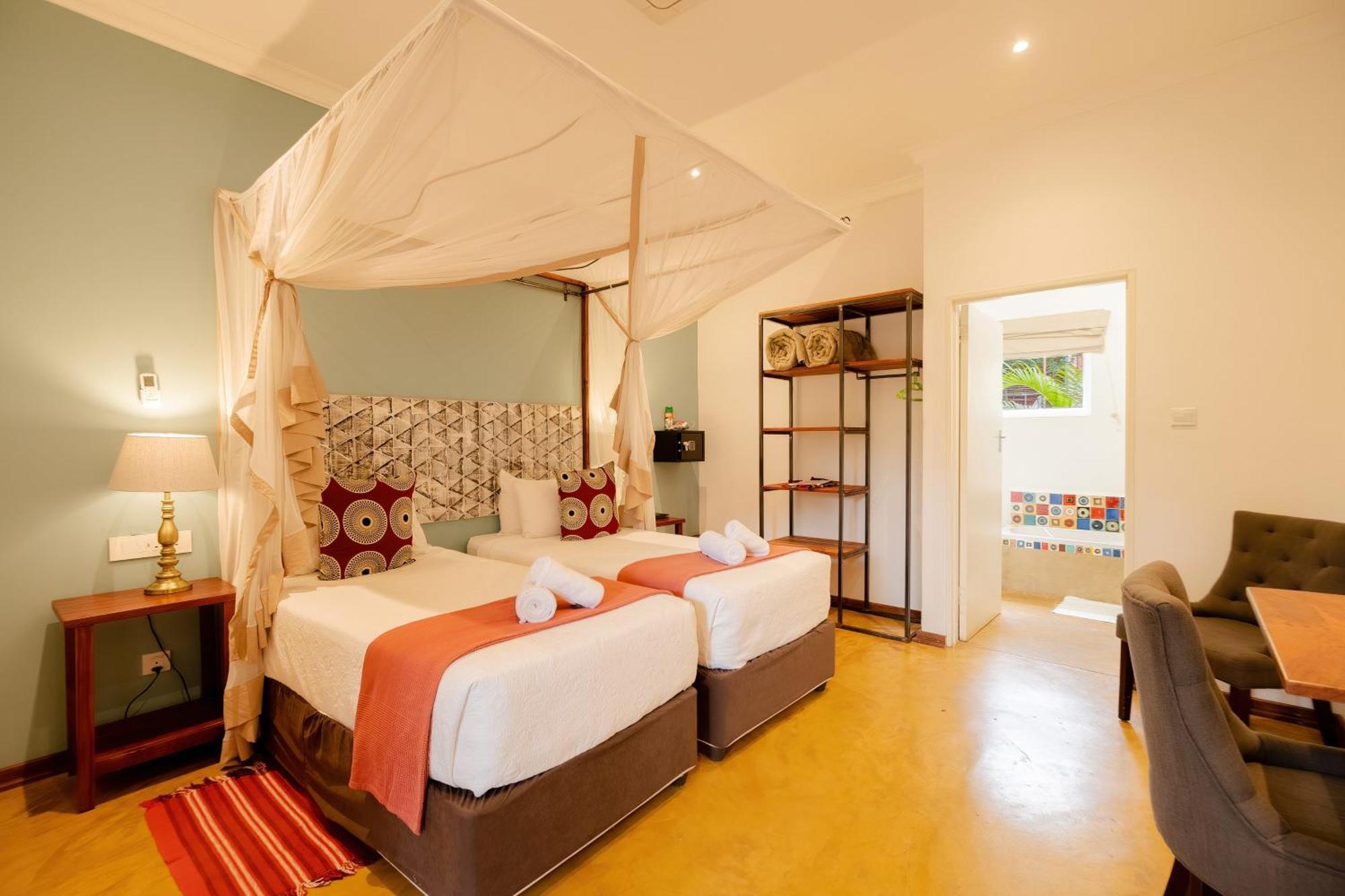מפלי ויקטוריה Phezulu Guest Lodge מראה חיצוני תמונה