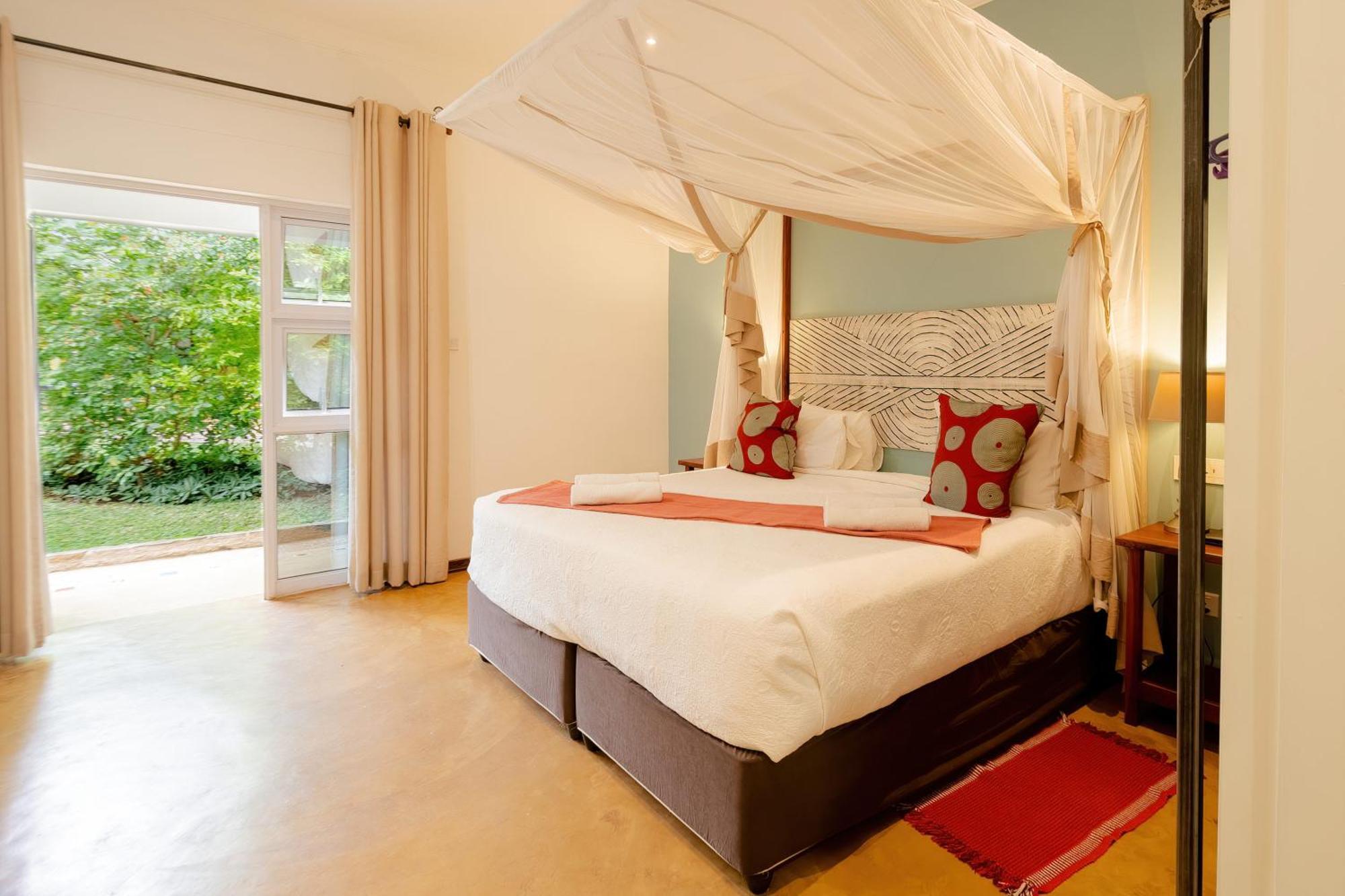 מפלי ויקטוריה Phezulu Guest Lodge מראה חיצוני תמונה